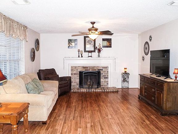 5th image of 3912 Lee Ln