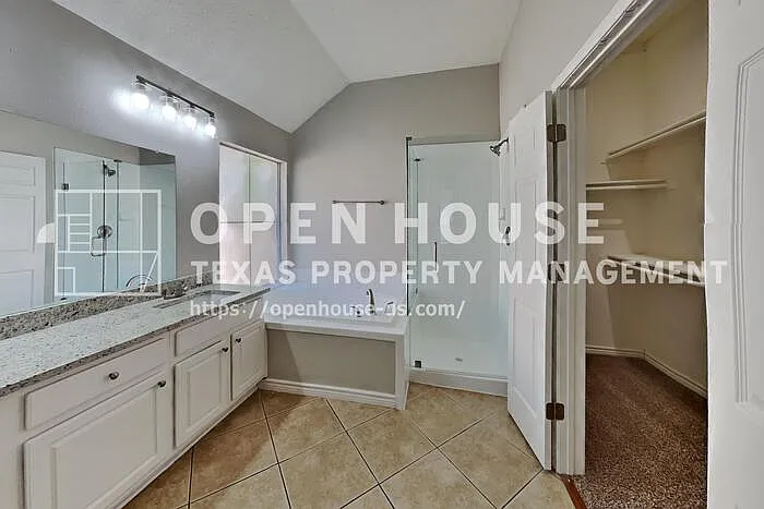 2209 Laura Elizabeth Trl — Photo 13
