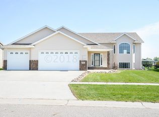 908 Westport Pkwy, West Fargo, ND 58078
