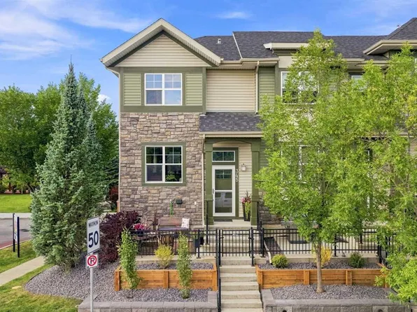 345 NW McKenzie Towne Gate SE, Calgary, AB T2Z 1C8