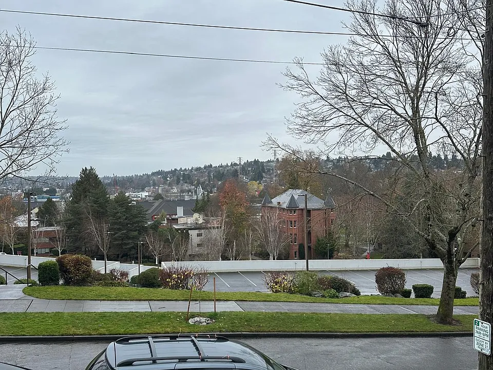 unique combination of comfort, convenience, and breathtaking views, each home is fully independent and available for individual or shared rental.