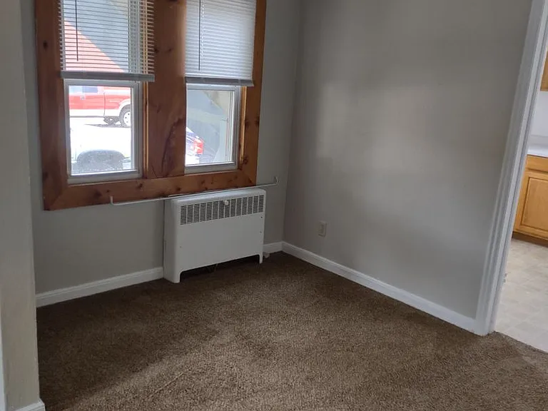210 2nd St. SE — Photo 3