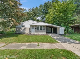 22830 N Brookside Dr, Dearborn Heights, MI 48125