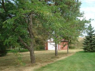 W6290 Webers Point Ct, Shawano, WI 54166