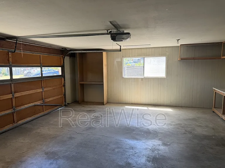 710 NW Midland Ave — Photo 60