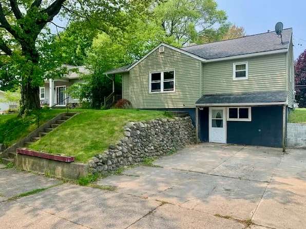 709 Saint Paul St, Ludington, MI 49431