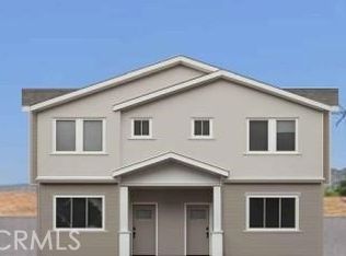 725 W Crescent Dr, Azusa, CA 91702
