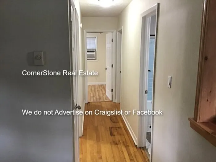 3 bed, 1.0 bath, 936 sqft, $1,375 — Photo 3