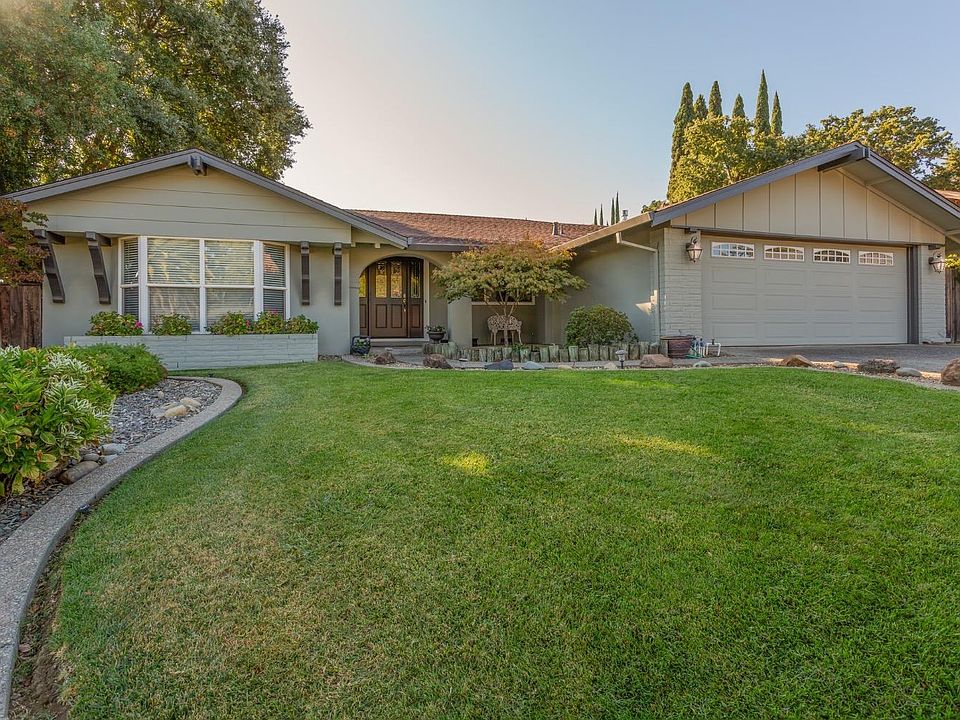 1st image of 430 Willamette Drive