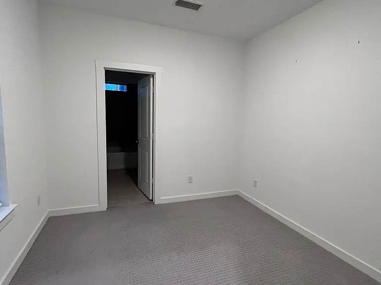 2789 Majesty Dr — Photo 5