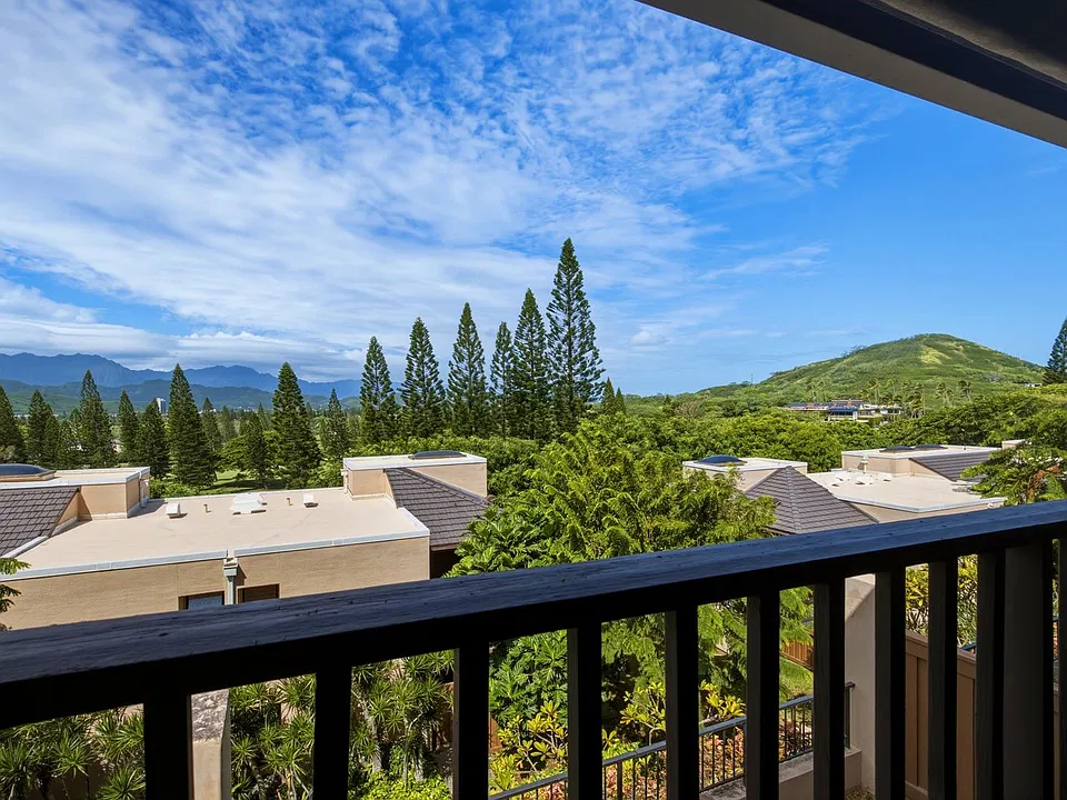 348 E Kaelepulu Dr #605