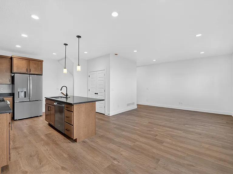 2209 W Swift Fox Dr — Photo 12