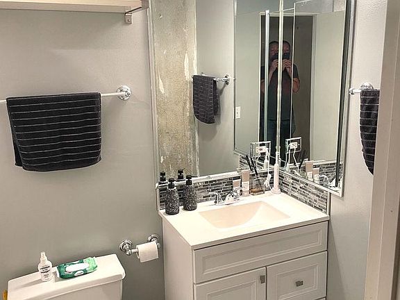5th image of 1528 S Wabash Ave APT 205