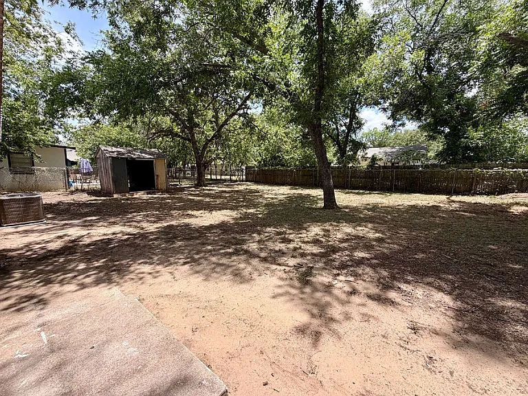 600 W Minnie St — Photo 11