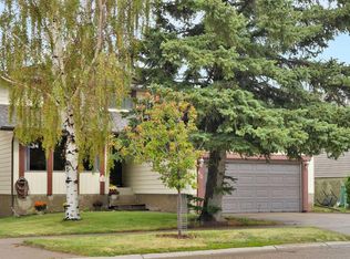 60 SW Beddington Dr NE, Calgary, AB T3K1K1