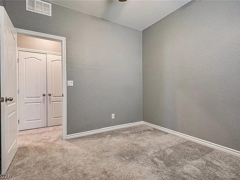 12321 Silvana St — Photo 45