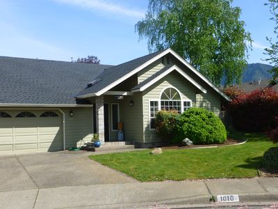 1010 Jeramy Way, Grants Pass, OR, 97527