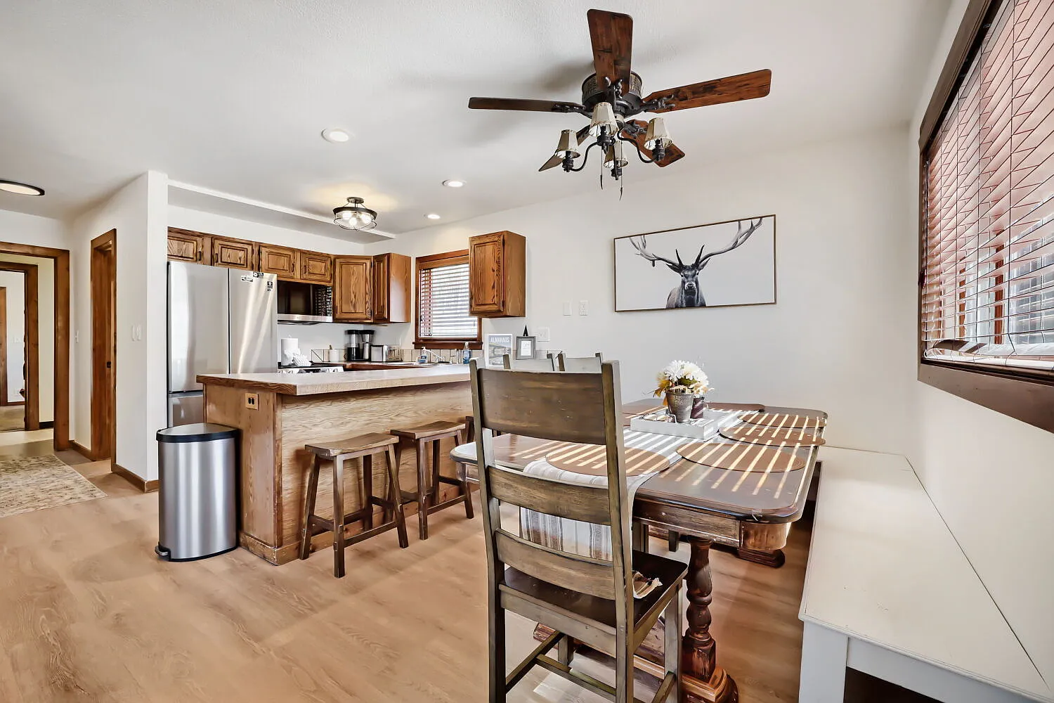 4 bed, 2.0 bath, $3,400 — Photo 3