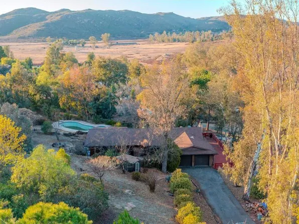 1002 Summer Gln, Ramona, CA 92065