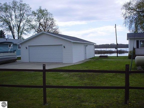 4th image of 4320 S Lake Dr