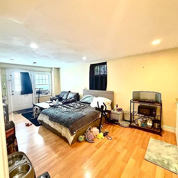 252 Mason Ter #G — Photo 1
