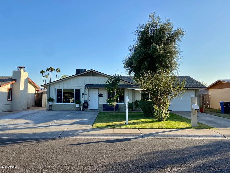 1st image of 8741 W Avalon Dr