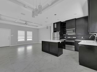 Spacious! Contemporary! Location!, McAllen, TX 78503