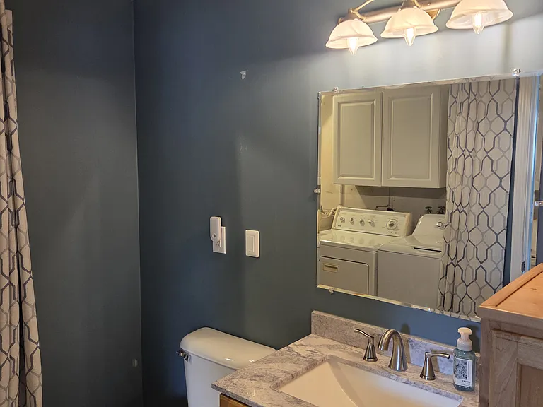 1006 State St — Photo 11