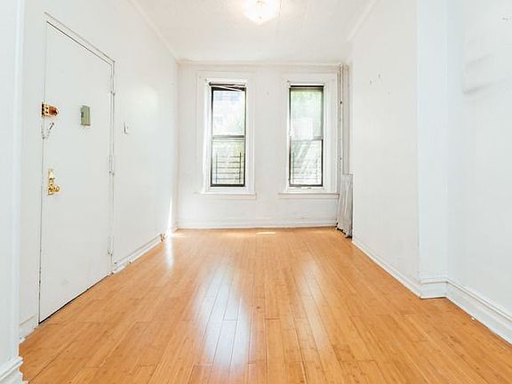 3rd image of 613 Sterling Pl APT 2L
