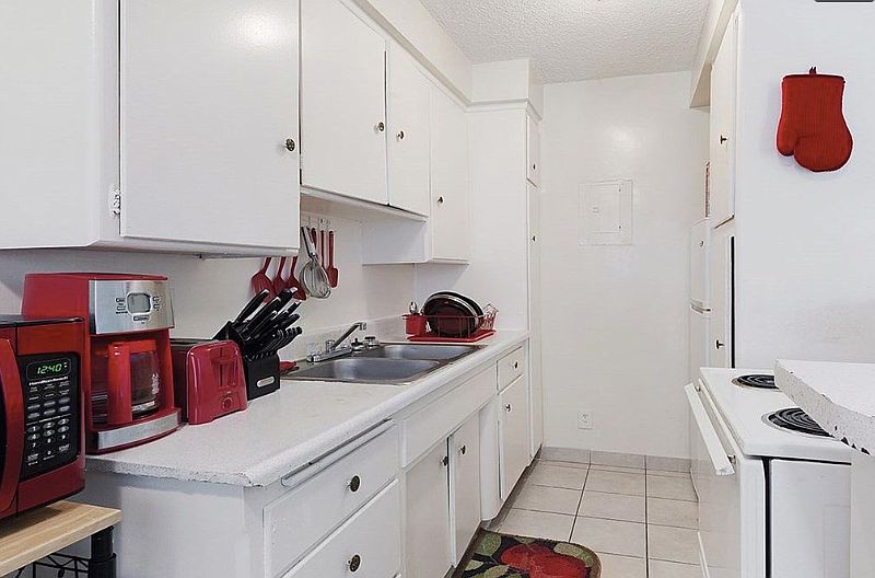 2nd image of 5493 Atlantic Ave #4