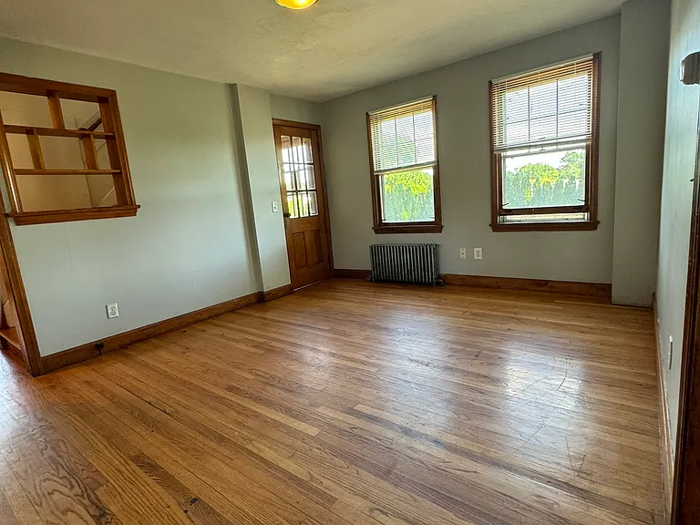 174 Russell St — Photo 6