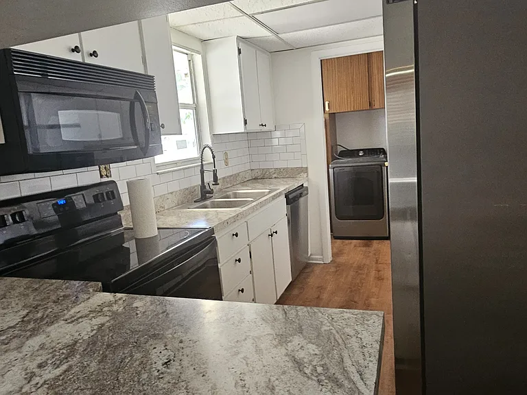 3301 W Nassau St — Photo 12