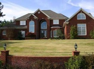 5701 Aberdeen Dr, Phenix City, AL 36867