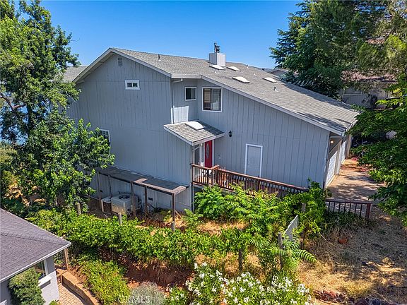 2nd image of 3229 Westridge Dr