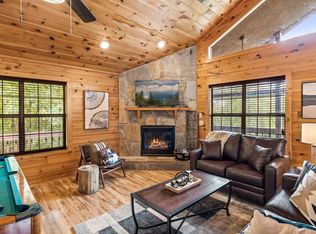 729 Lloyd Huskey Rd, Pigeon Forge, TN 37863