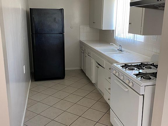 3rd image of 130 Harkness Ave APT 5