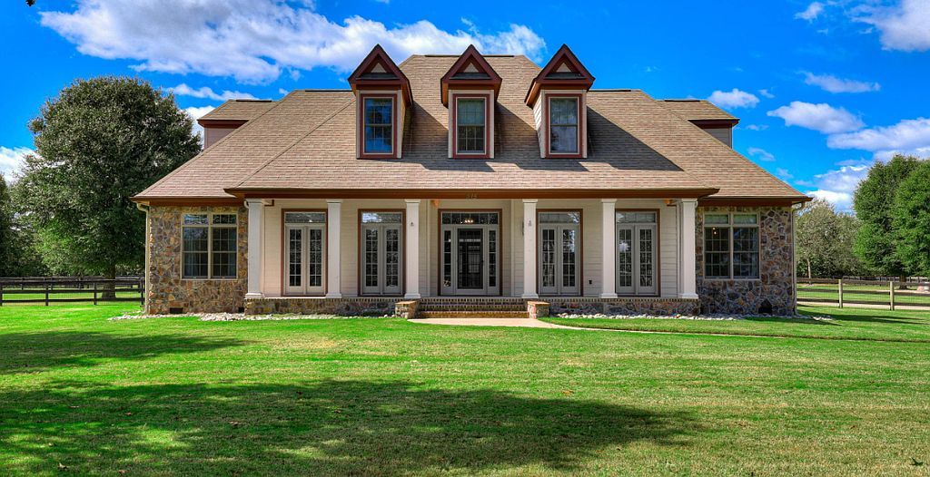 215 Filly Dr - Property Image