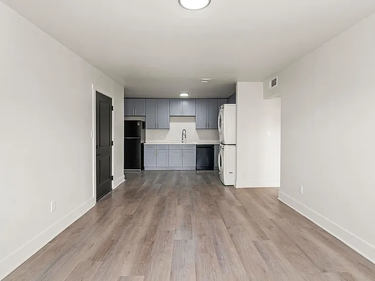 Greenway Trail Apartments — Photo 30