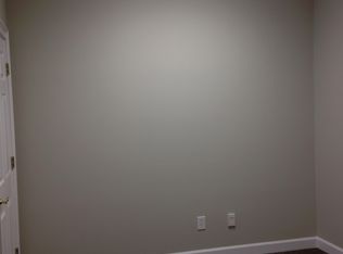 555 Sun Valley Dr, Roswell, GA 30076