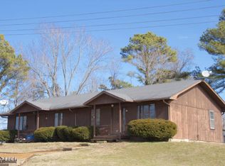 16 Silver Rd, Murphysboro, IL 62966