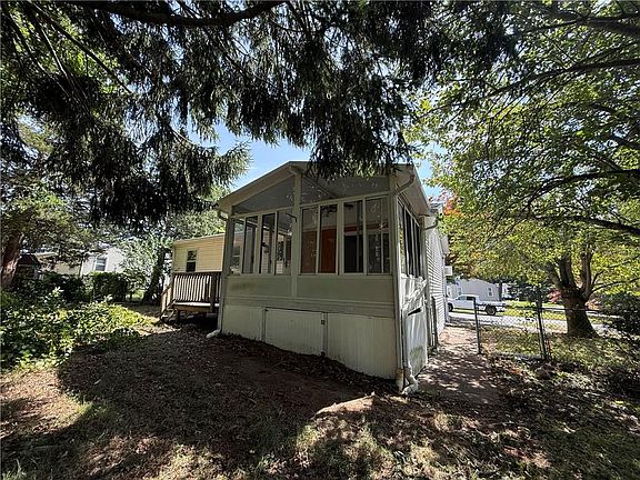 4th image of 41 Beeckman Ave
