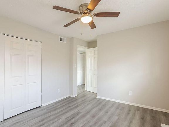 4th image of 405 Woodland Ave #D