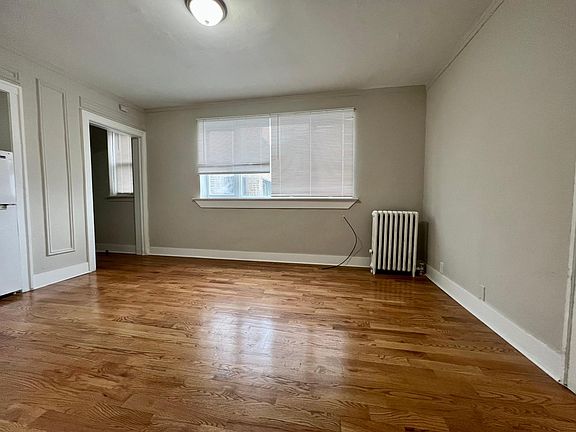 3rd image of 6912 N Ashland Blvd APT 405