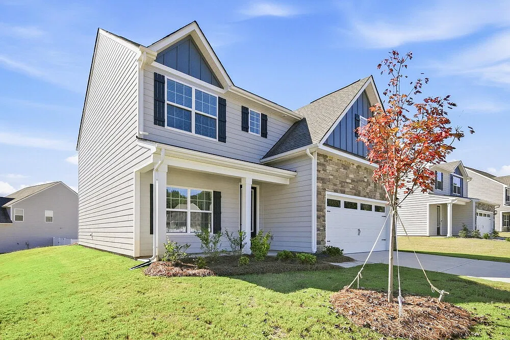 4 bed, 2.5 bath, 2384 sqft, $2,315 — Photo 4