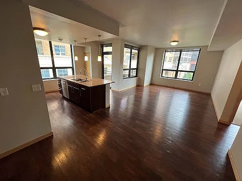 Venture Luxury High Rise — Photo 87