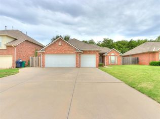 11801 Copper Trails Ln, Oklahoma City, OK 73170