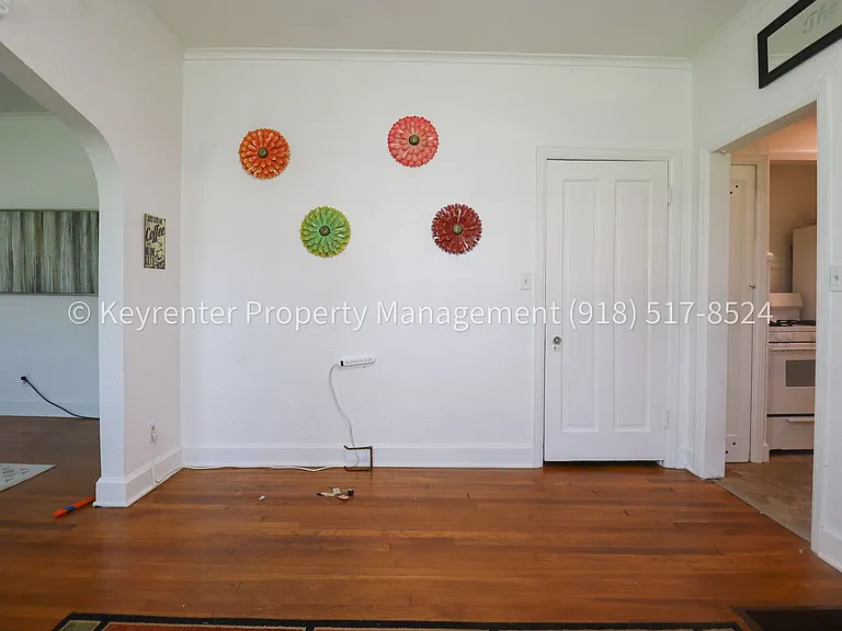 1622 S Indianapolis Ave — Photo 9