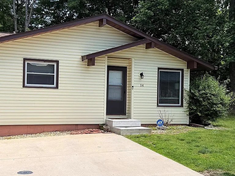 14 Saddlewood Ln — Photo 1