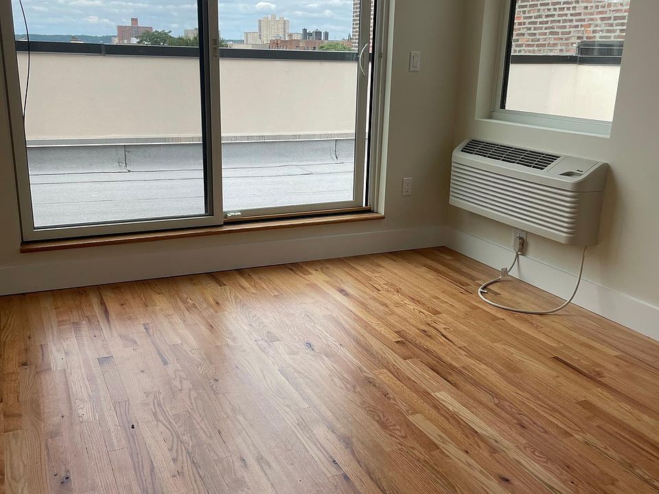 1st image of 2773 University Ave #4