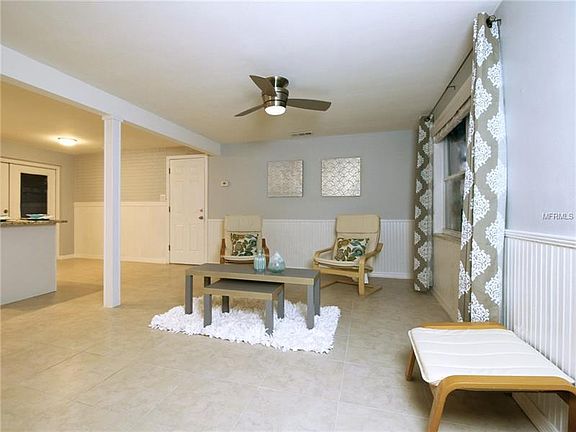 3rd image of 4136 Woodfield Ave